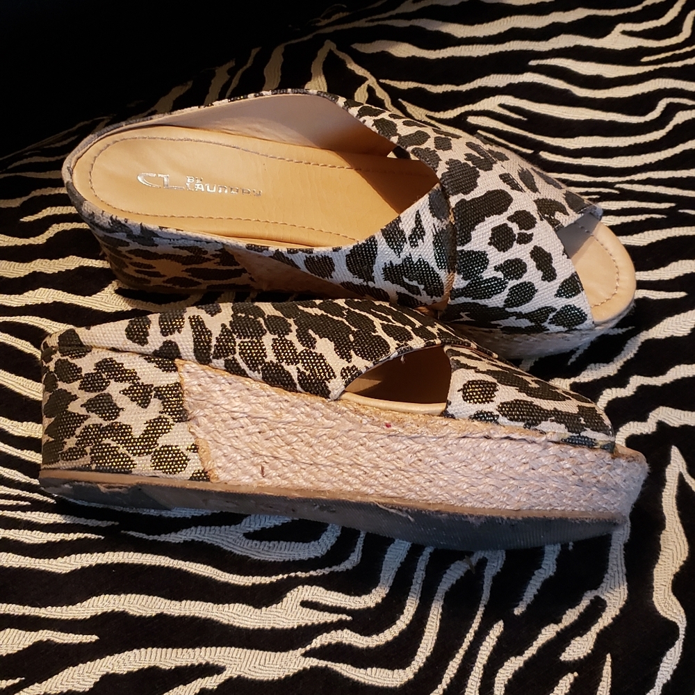 Women's shoes